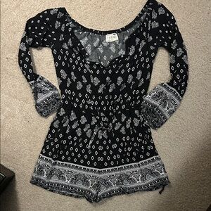 La Hearts Black and White Long Sleeve Romper